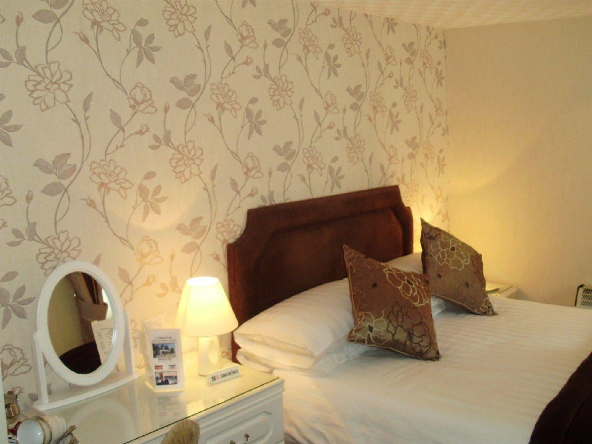 Carrmoor Guest House Carrbridge Bagian luar foto